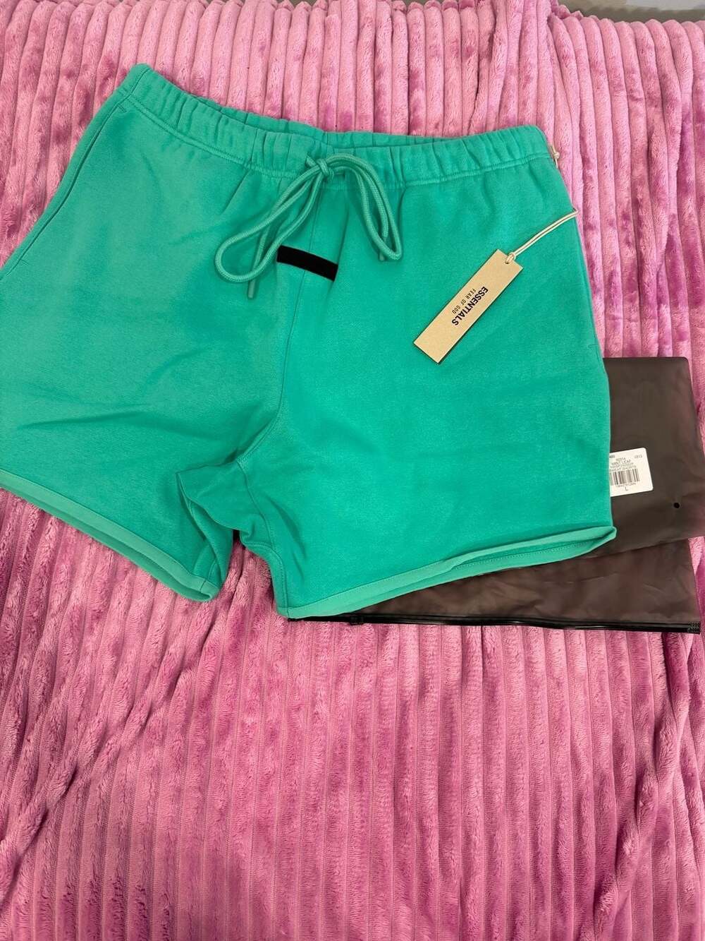 Fear of God Essentials Sweat Shorts Mint Leaf Size L
